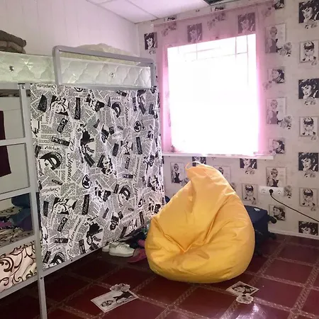Lucky אכסניה *